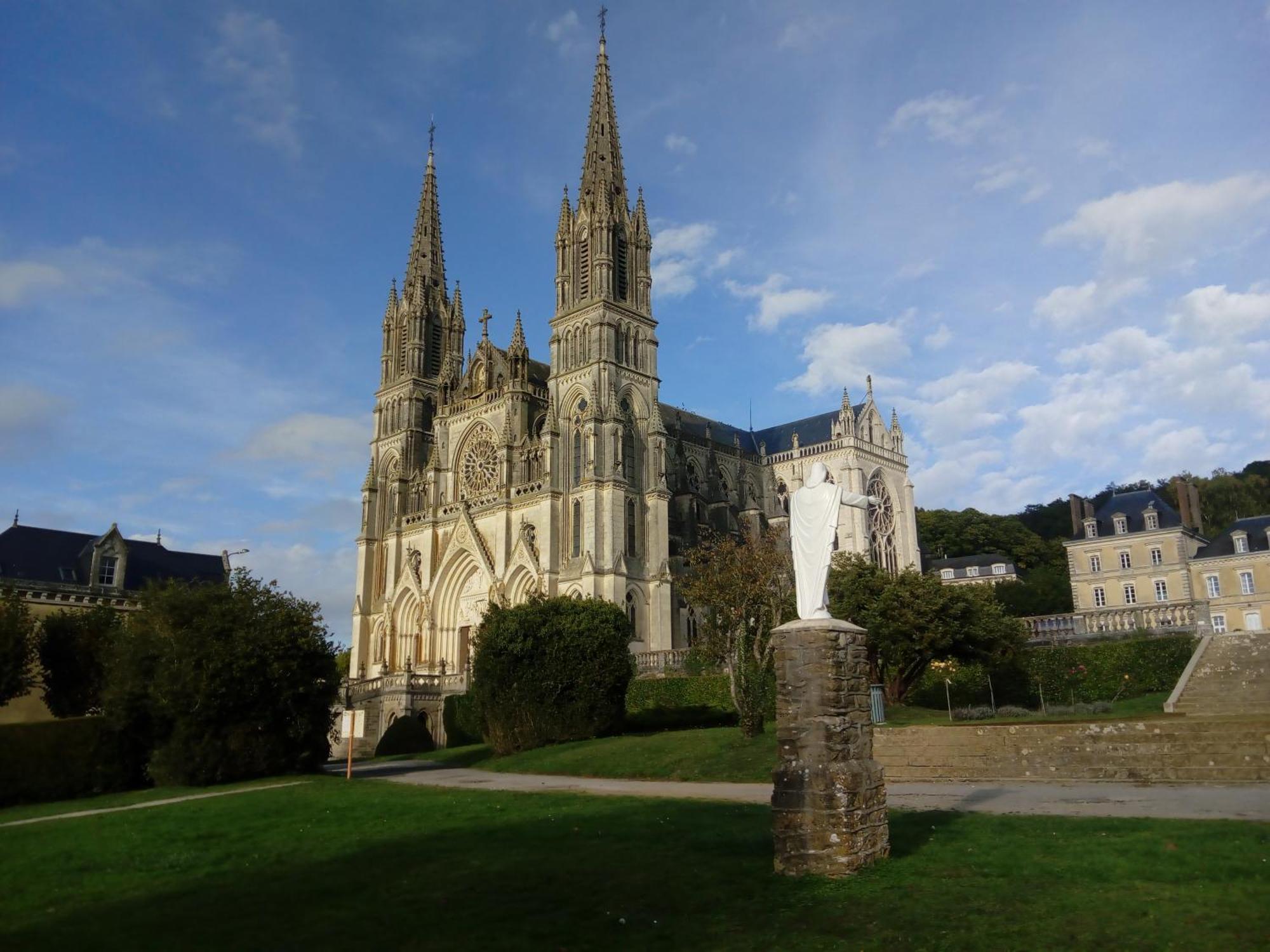 Bed and Breakfast Le Bourgis La Chapelle-Montligeon Esterno foto