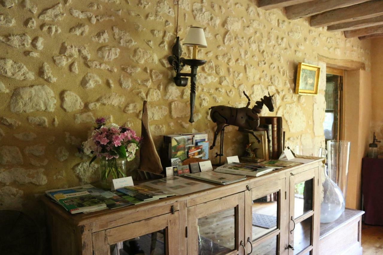 Bed and Breakfast Le Bourgis La Chapelle-Montligeon Esterno foto