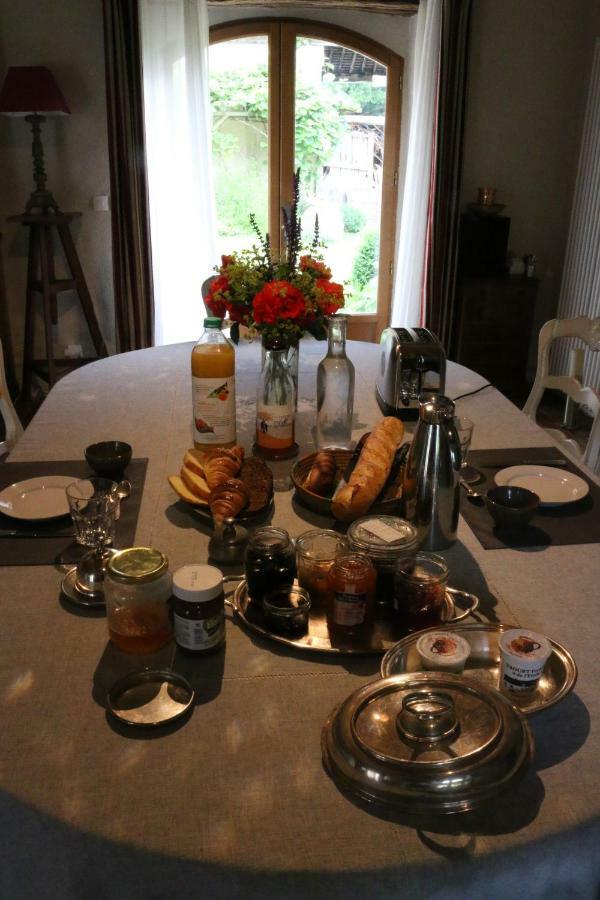 Bed and Breakfast Le Bourgis La Chapelle-Montligeon Esterno foto