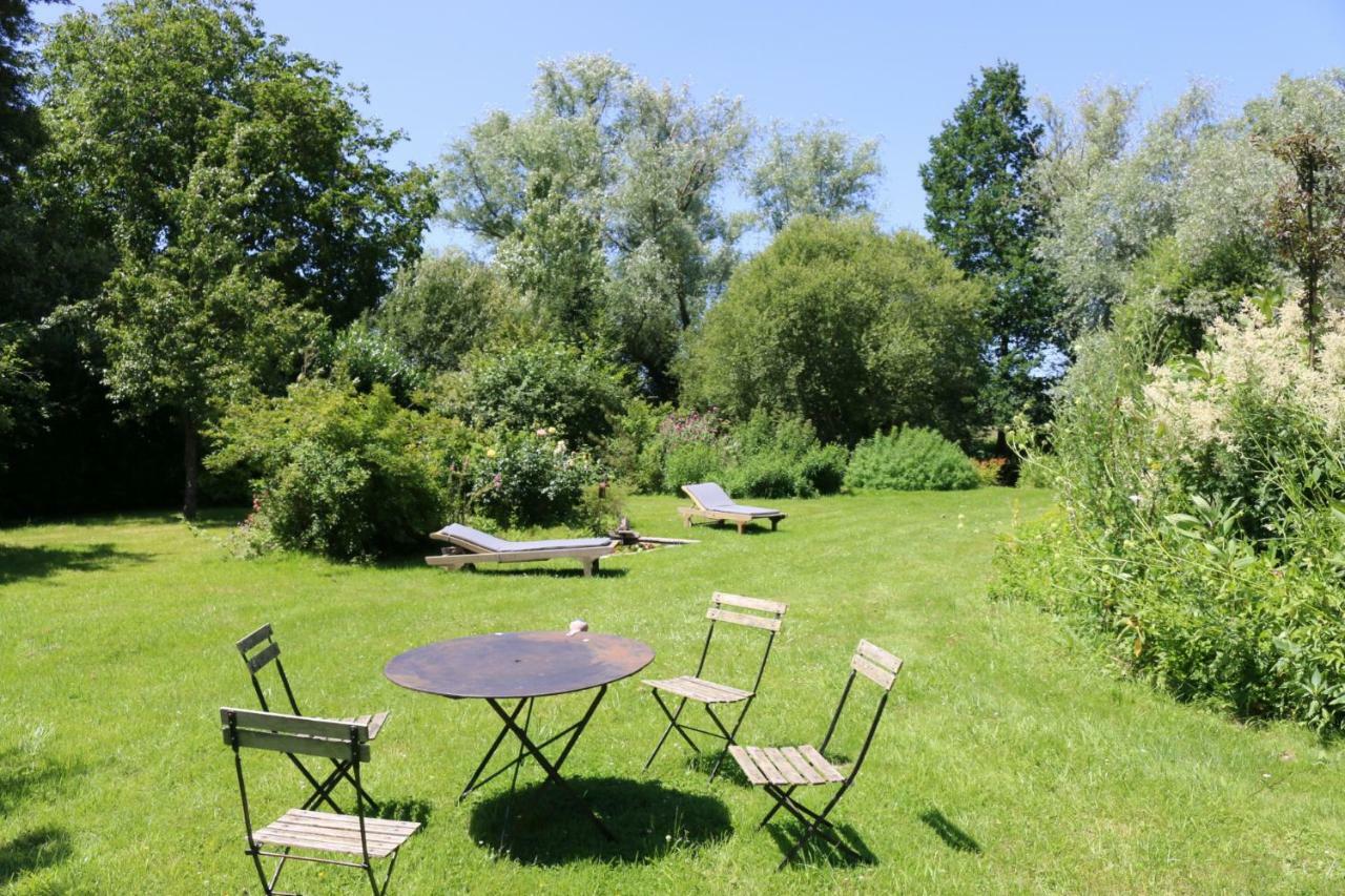 Bed and Breakfast Le Bourgis La Chapelle-Montligeon Esterno foto